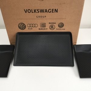 VW_T5_dash_mat-three_genuine_set